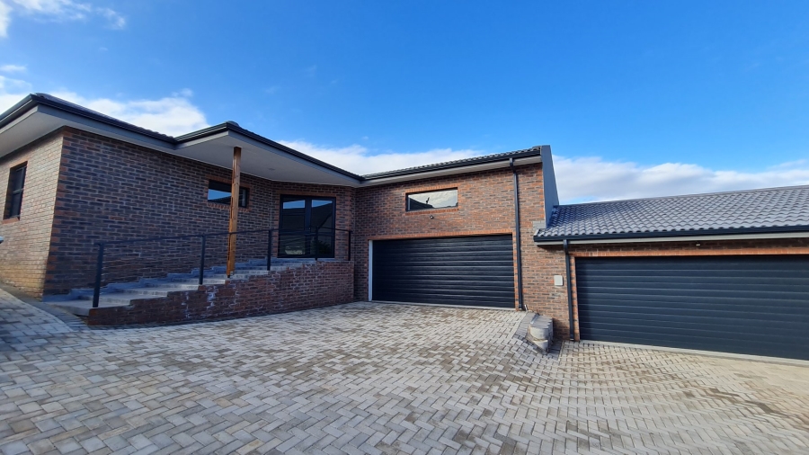 3 Bedroom Property for Sale in Dana Bay Western Cape